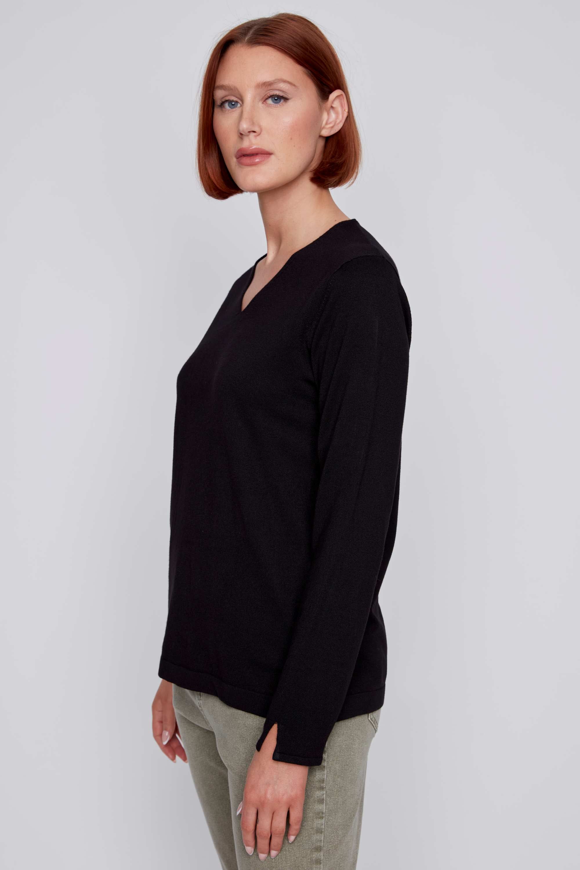 V-Neck Pullover