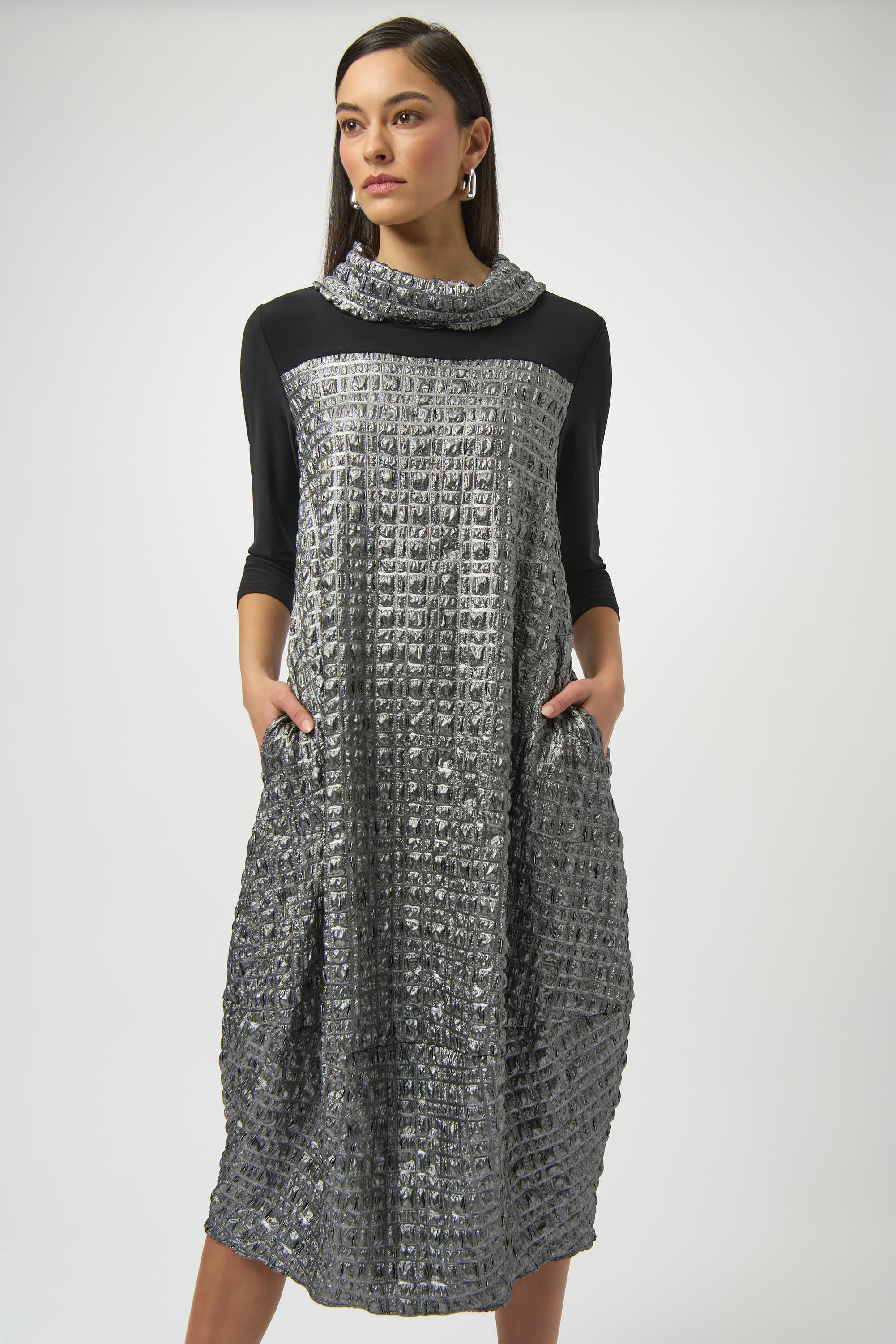 Metallic Waffle Bubble Midi Dress