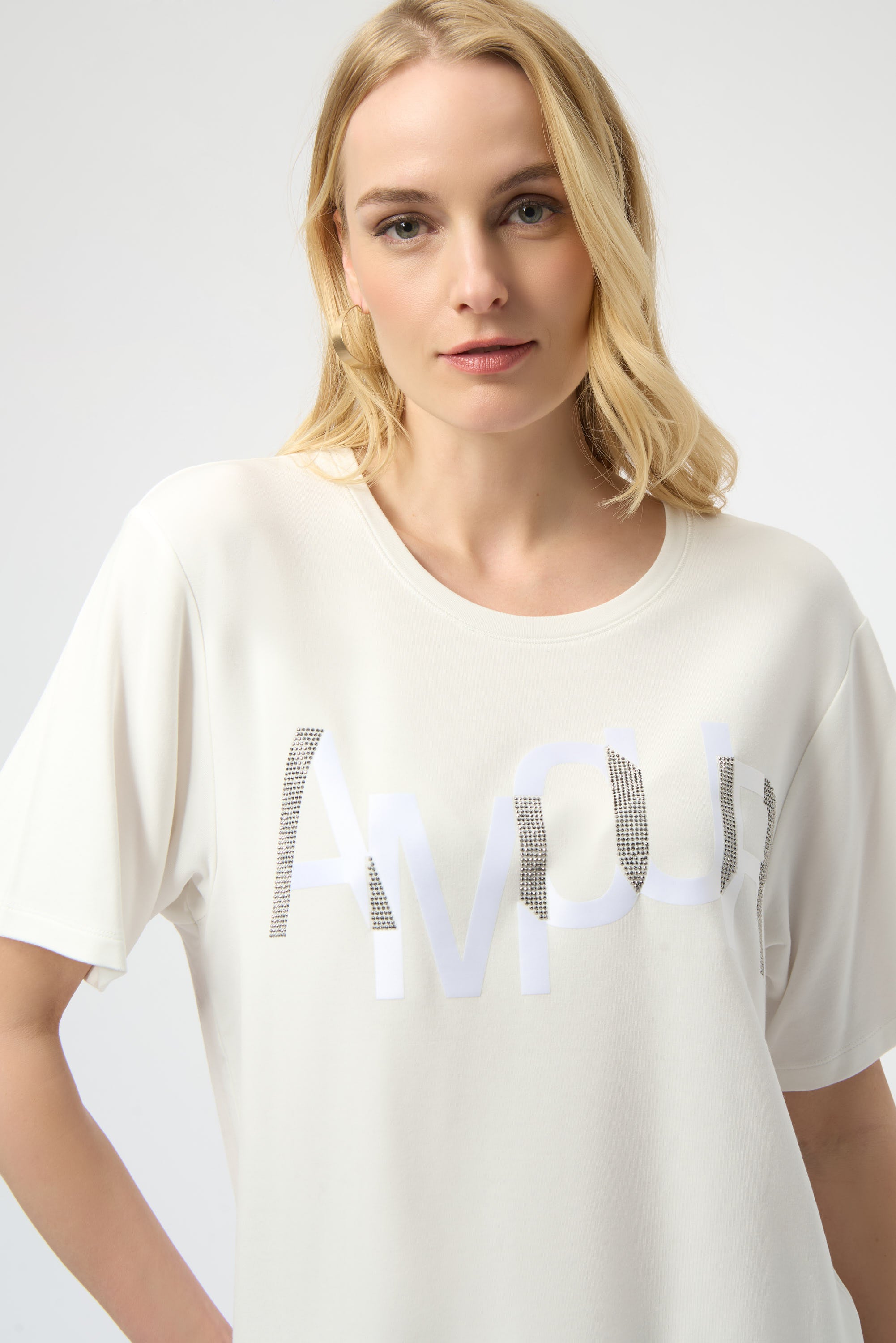 "AMORE" T-shirt
