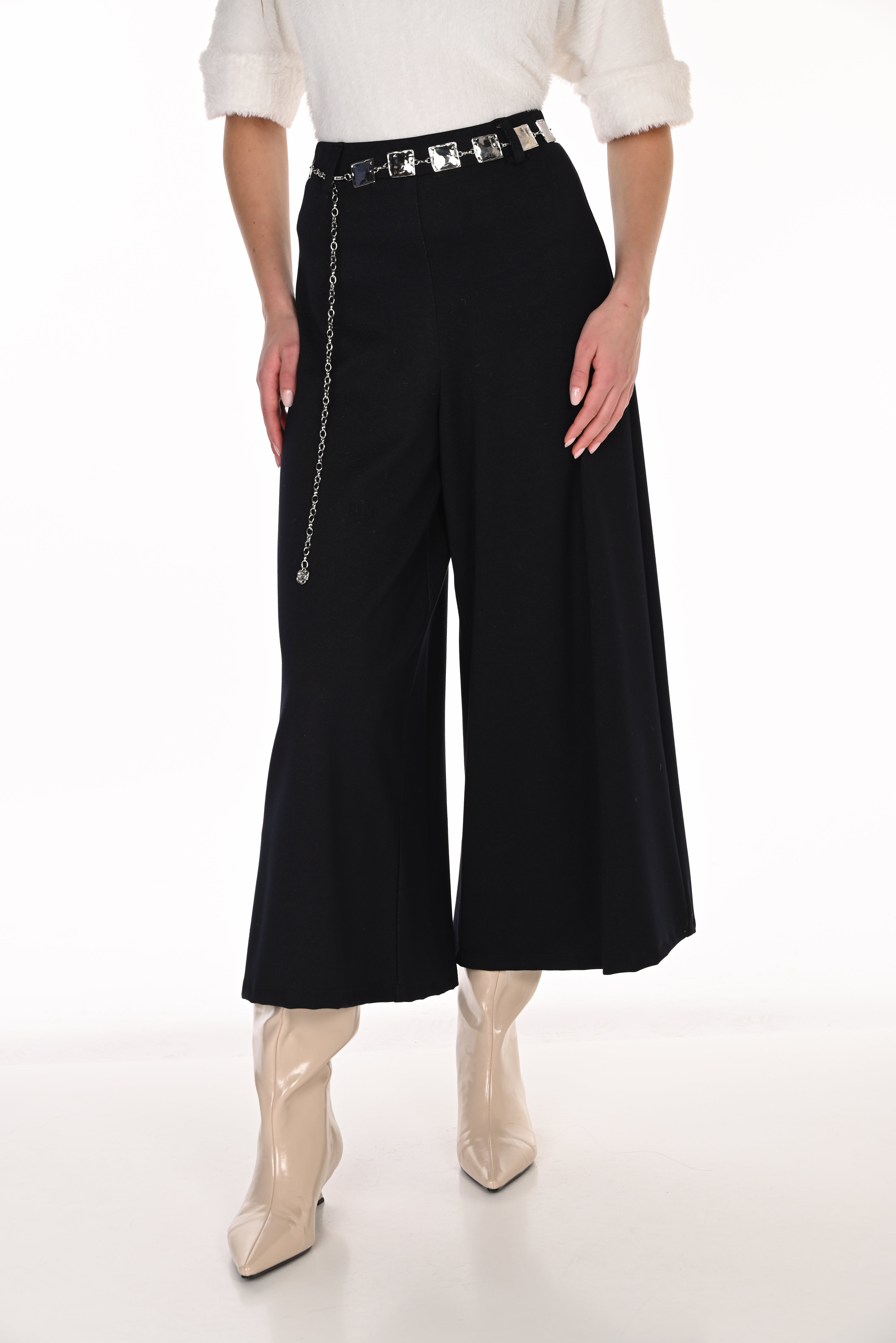 Chain Belt Twill Culotte
