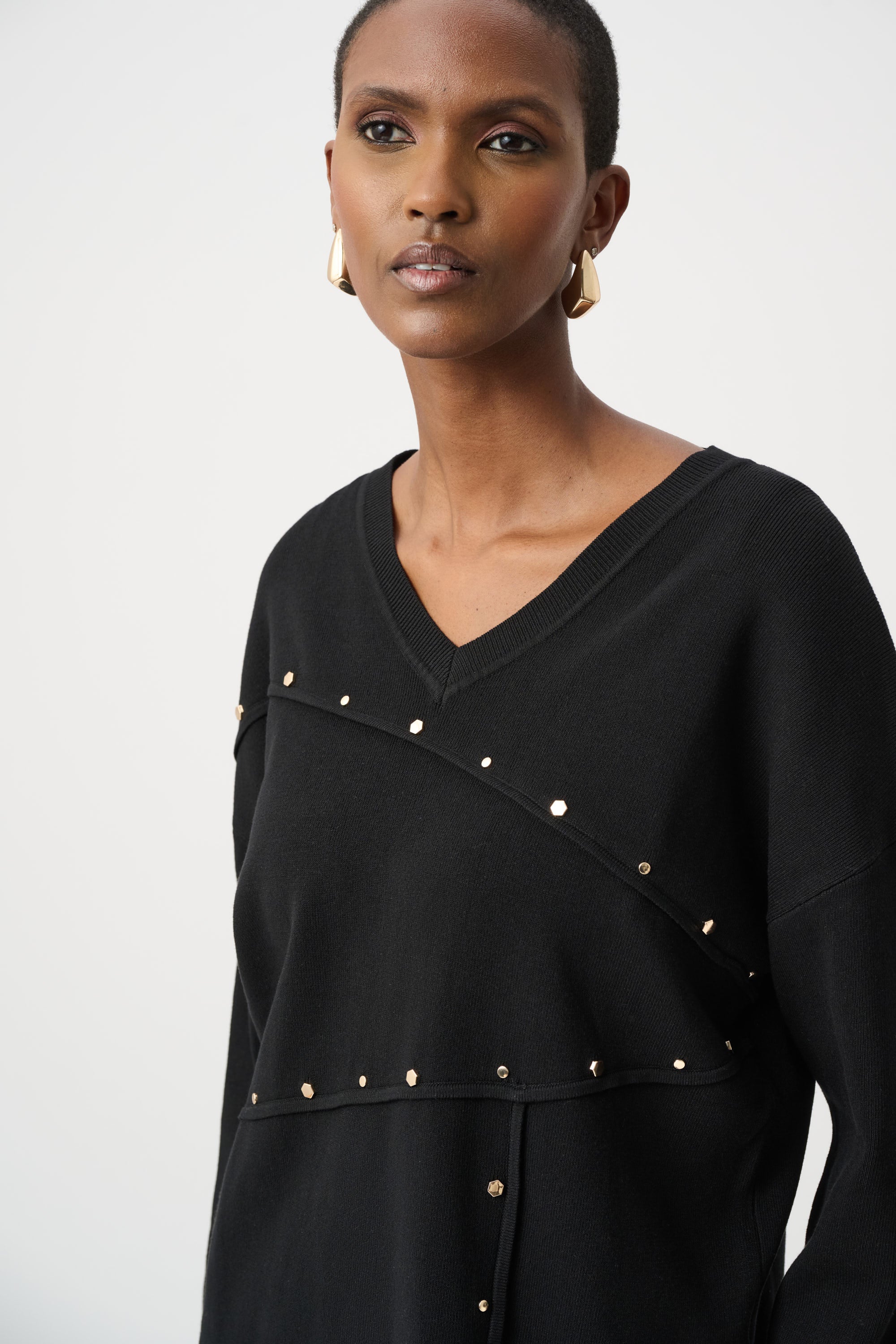 V-neck Stud Trim Knit Top