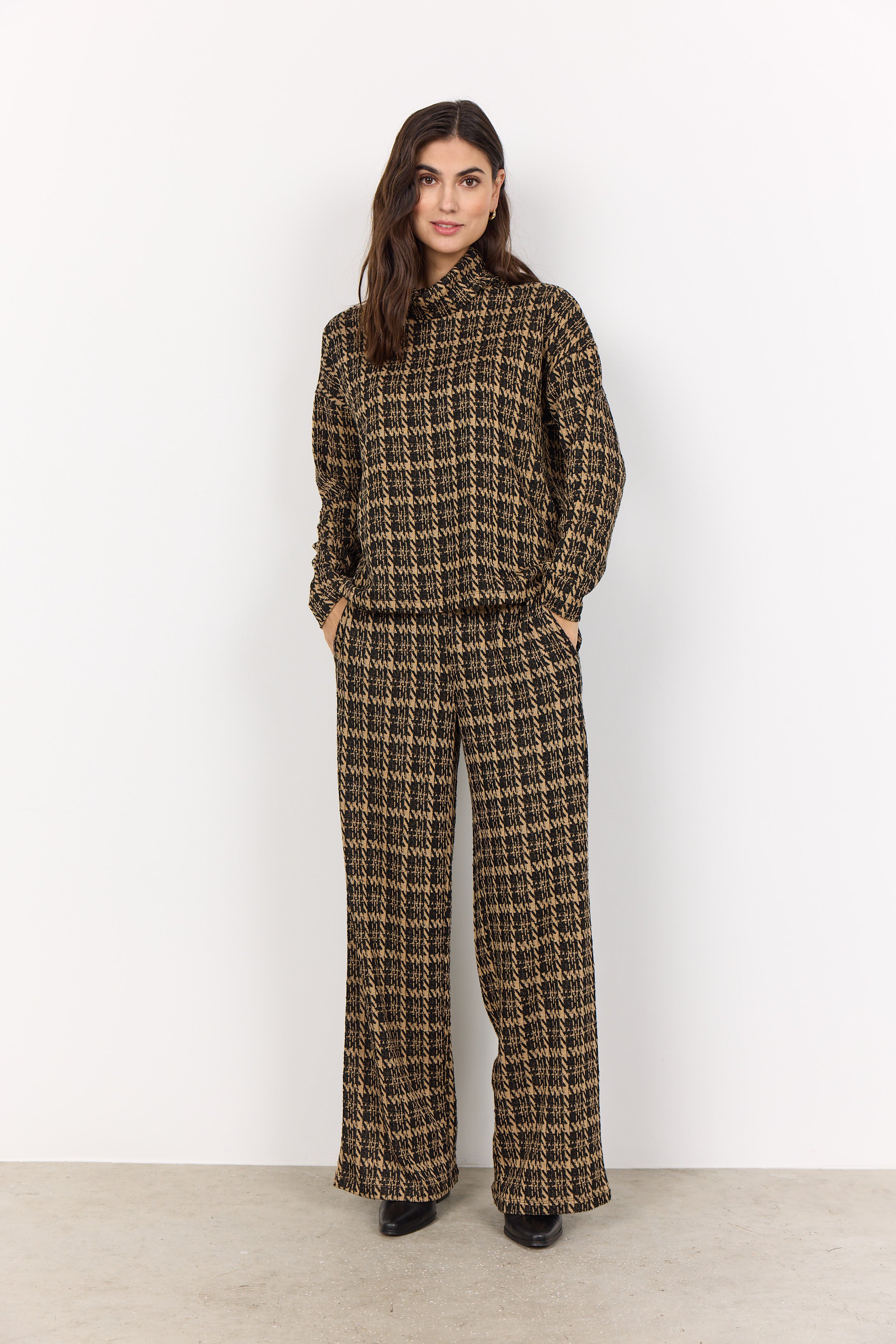 Houndstooth Print Cowl Neck Top