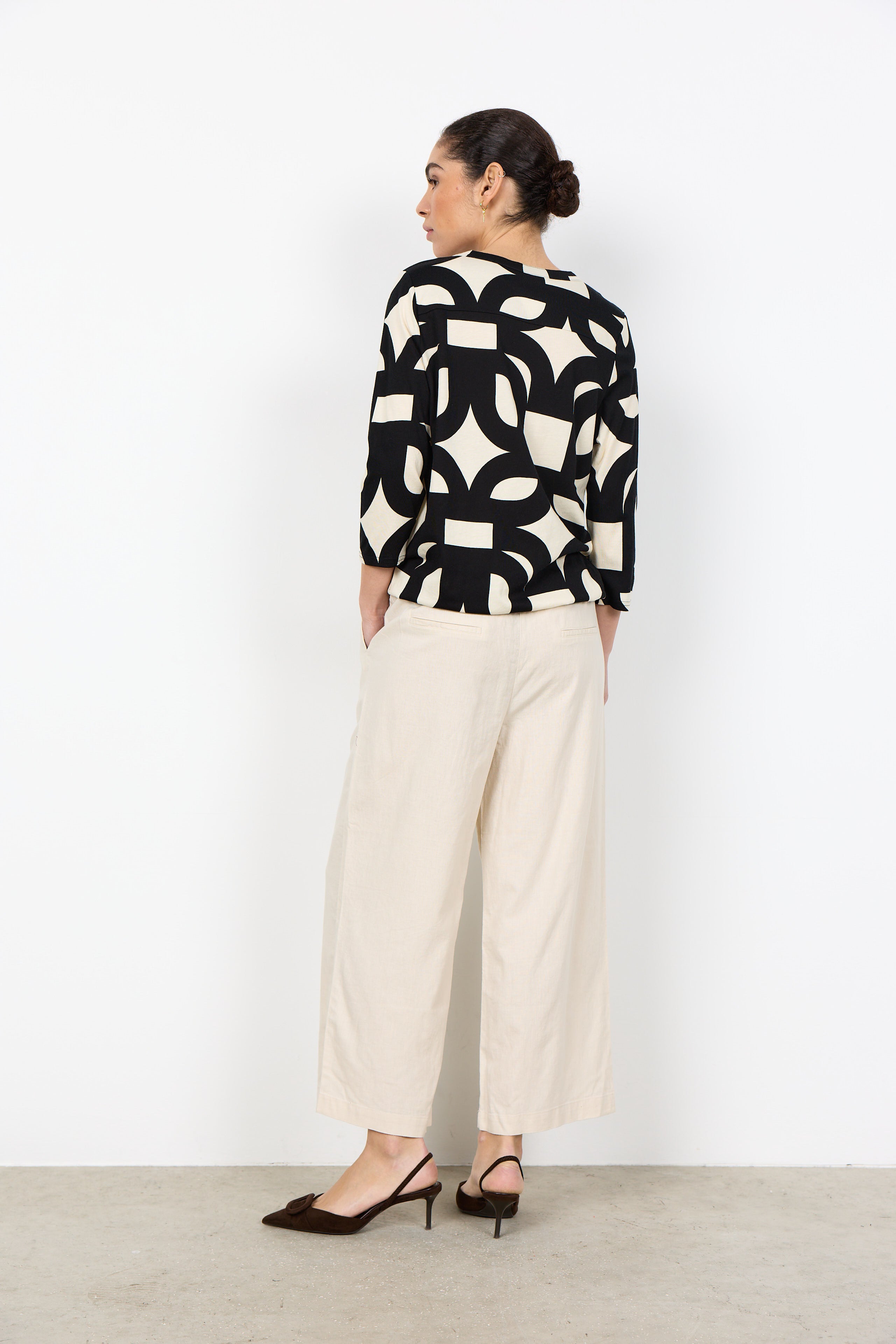 Geometric Print V-neck Top