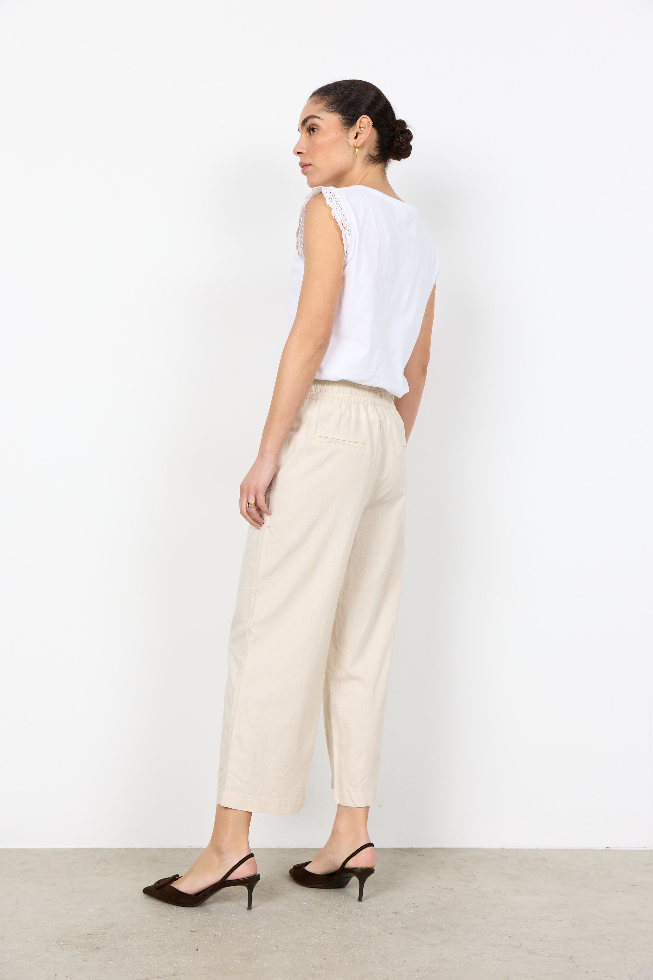 Lace Trim Sleeveless Cotton Top