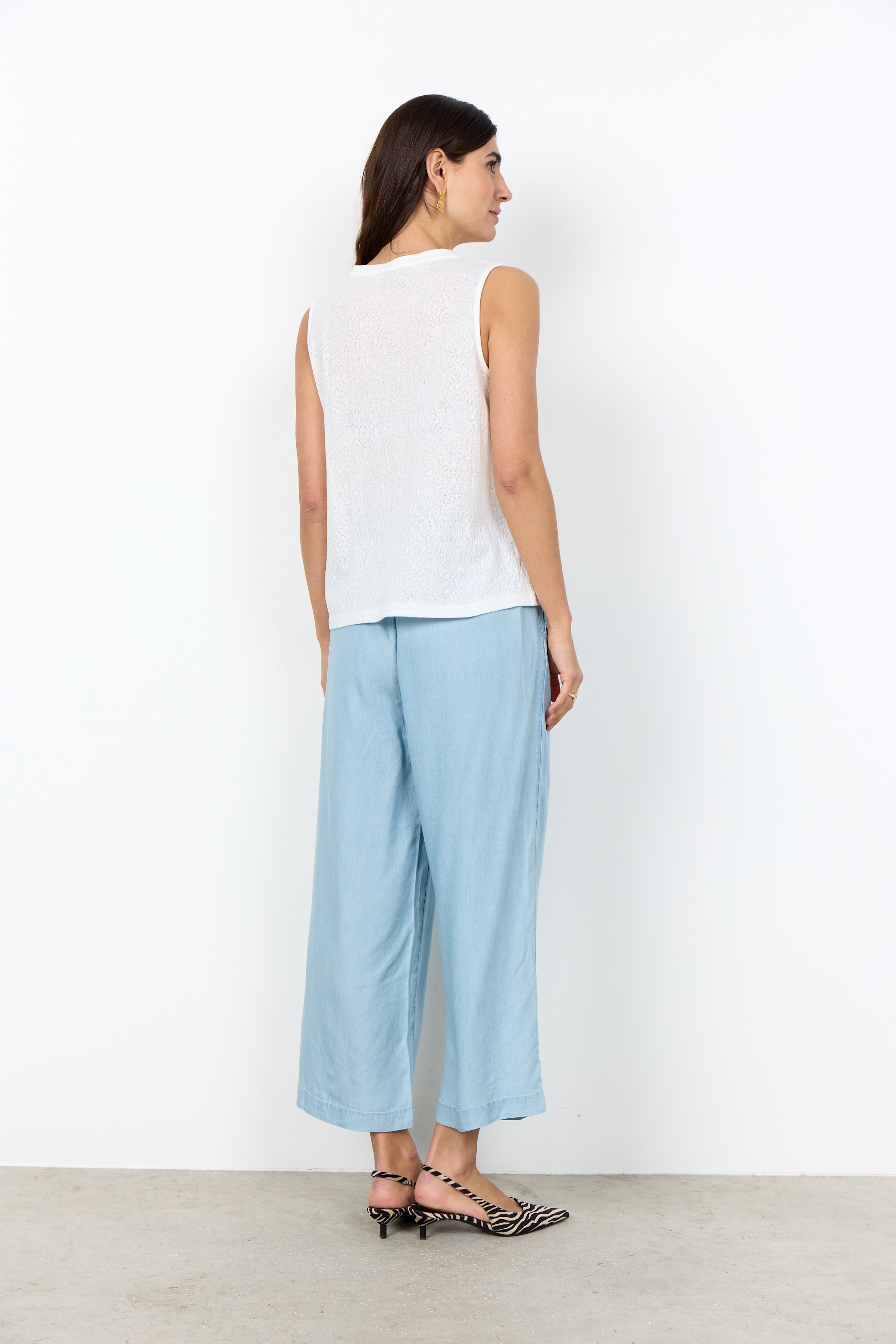 Sleeveless Lace Top