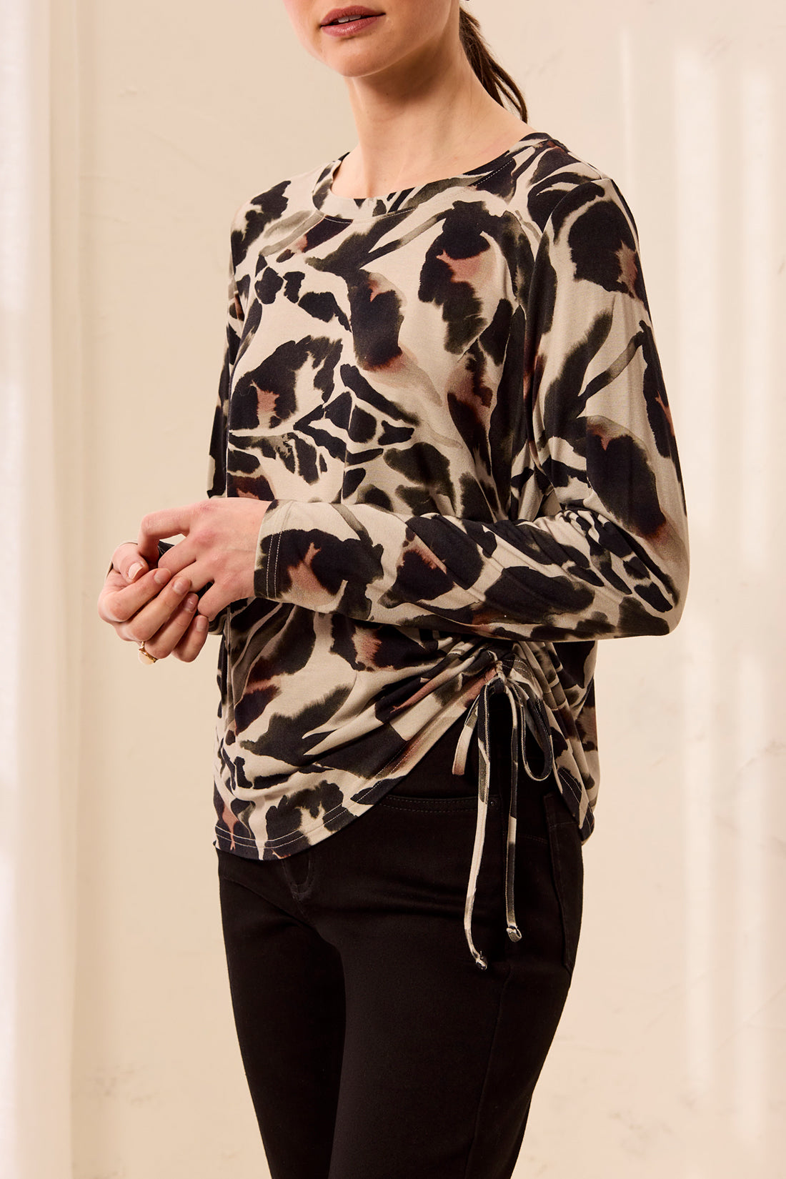 Abstract Print Side Ruch Top