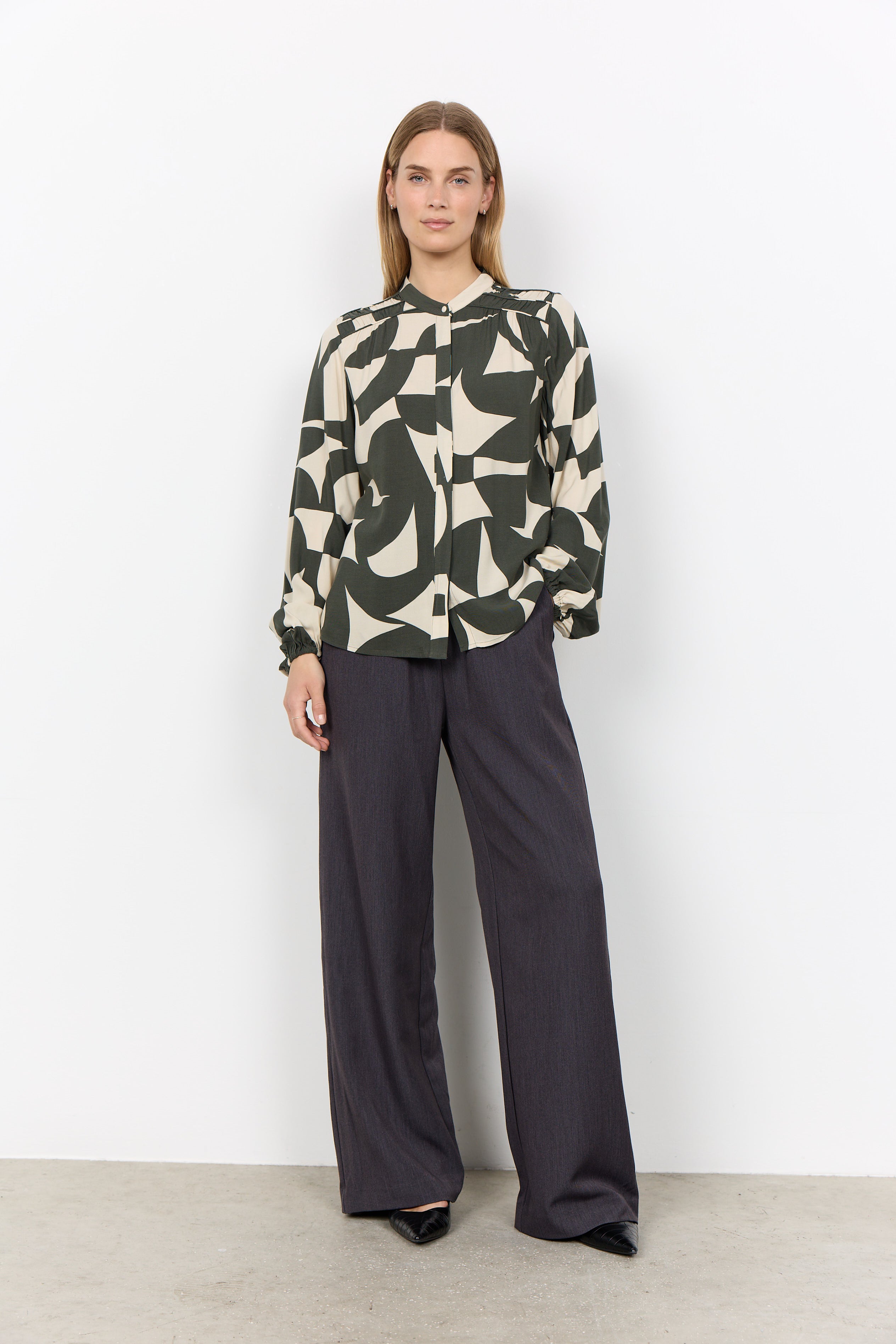 Geometric Print Long Sleeve Shirt