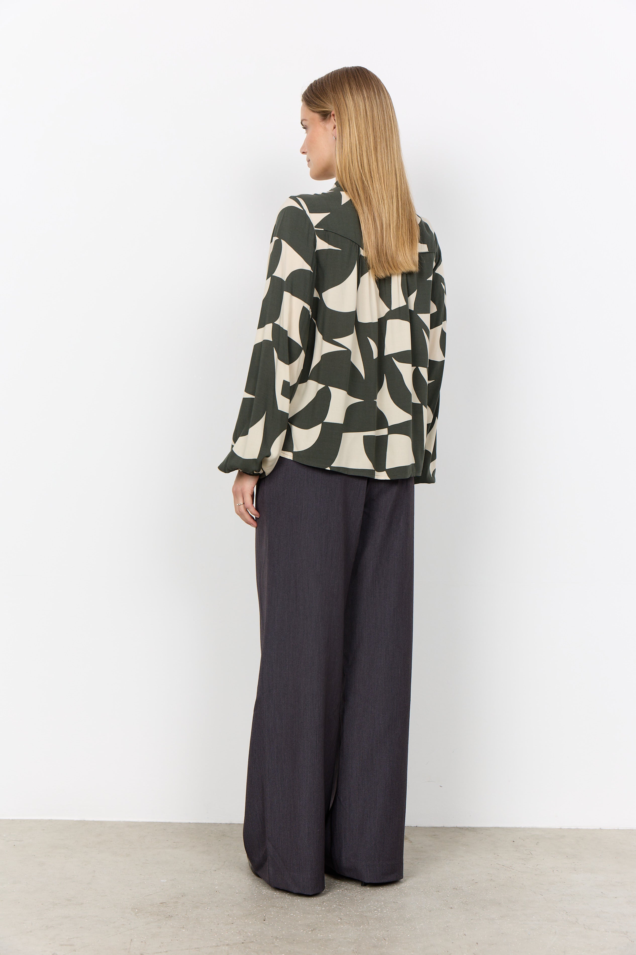Geometric Print Long Sleeve Shirt
