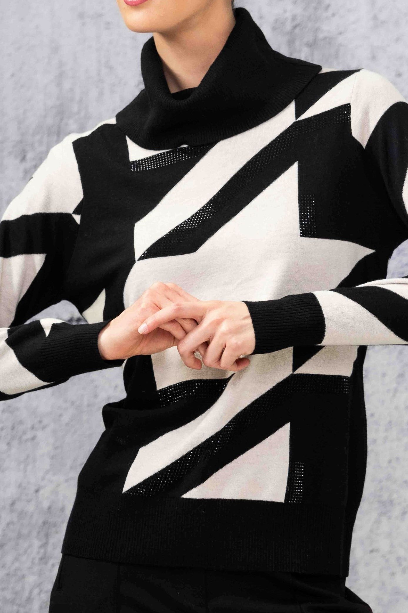 Cowl Neck Geometric Print Pullover