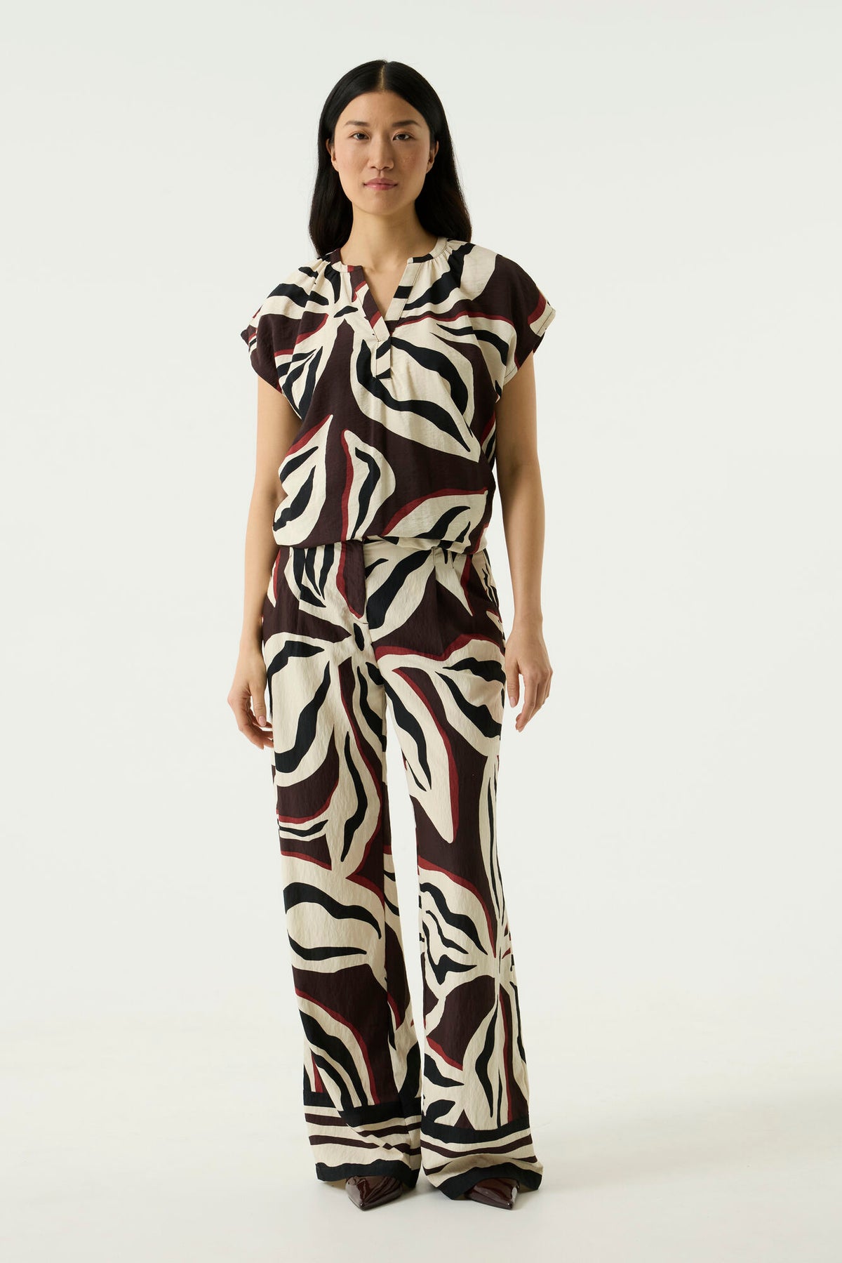 Abstract Print  V-neck Top